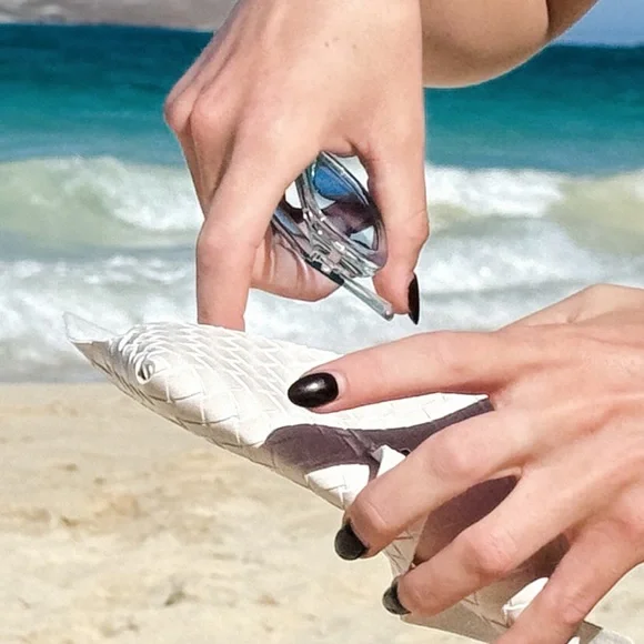 BLUE GLASSES ❤️🔥 NEW IN WHITE CASE - Picture 3 of 6